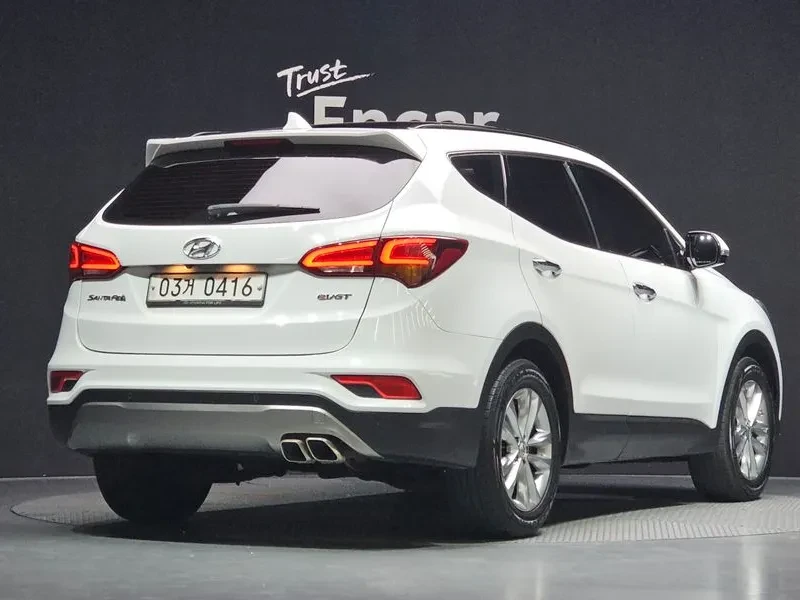 Hyundai Santa fe 2.0 2Wd Premium, снимка 2 - Автомобили и джипове - 55888679