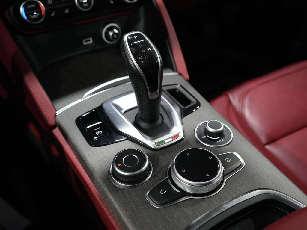 Alfa Romeo Stelvio * CARFAX * ���� �� �� | Mobile.bg � ����������� 13