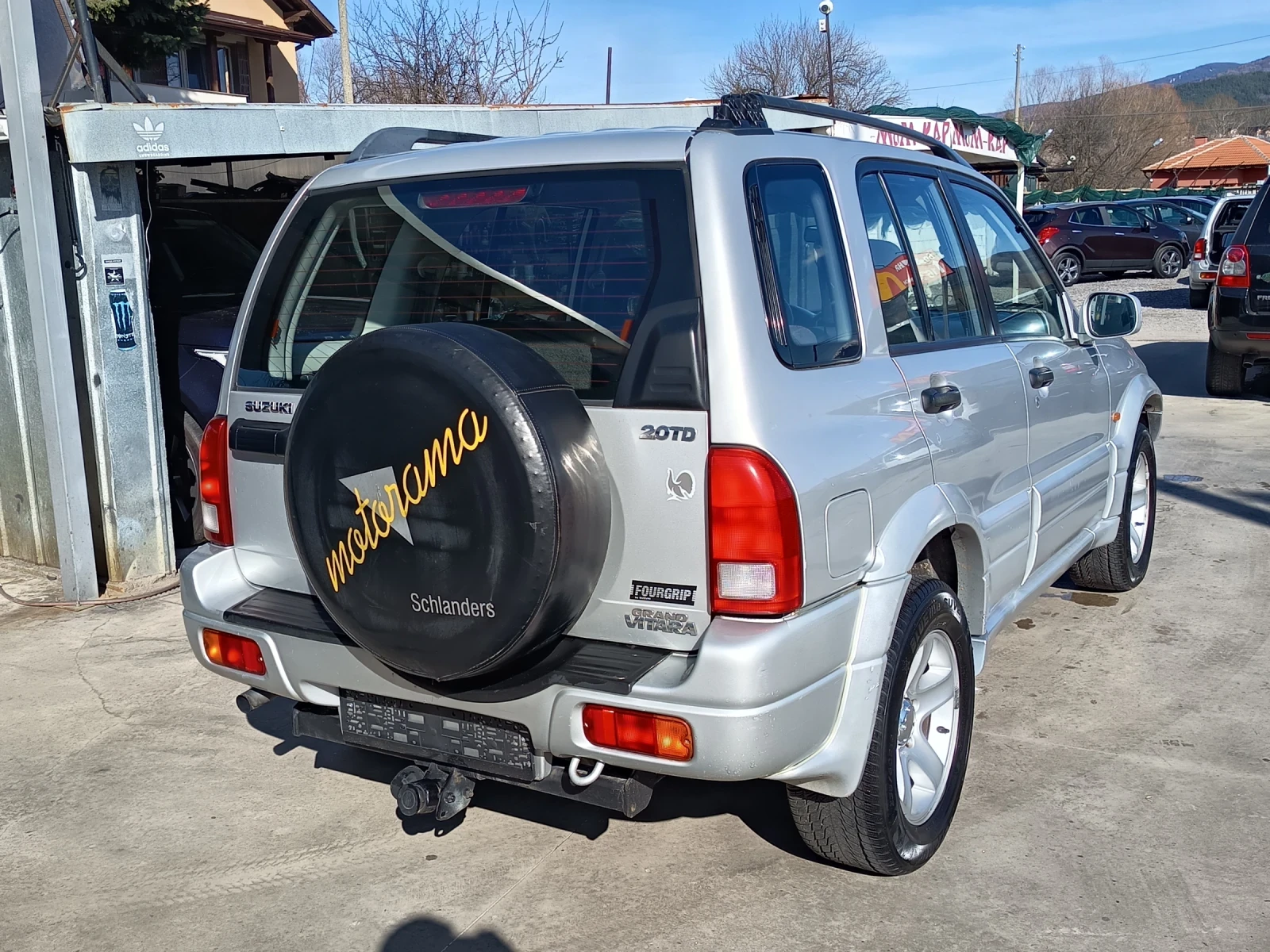Suzuki Grand vitara 2.0hdi, снимка 4 - Автомобили и джипове - 53781547