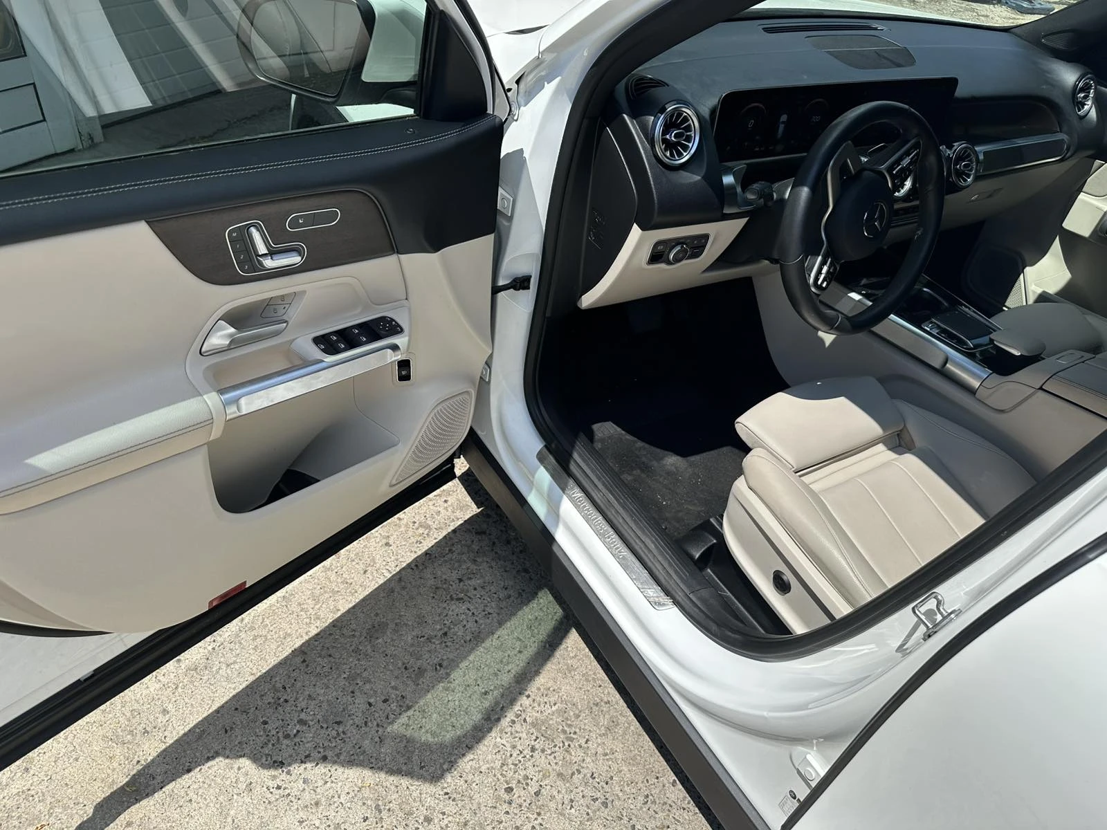 Mercedes-Benz GLB 250 4MATIC, снимка 6 - Автомобили и джипове - 55001650