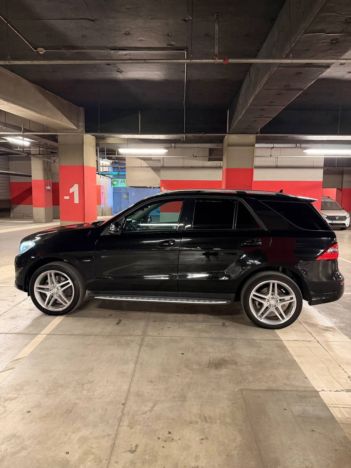Mercedes-Benz ML 350 AMG* HARMAN KARDON* PANO* TOP* FULLMAX*  | Mobile.bg � ����������� 2