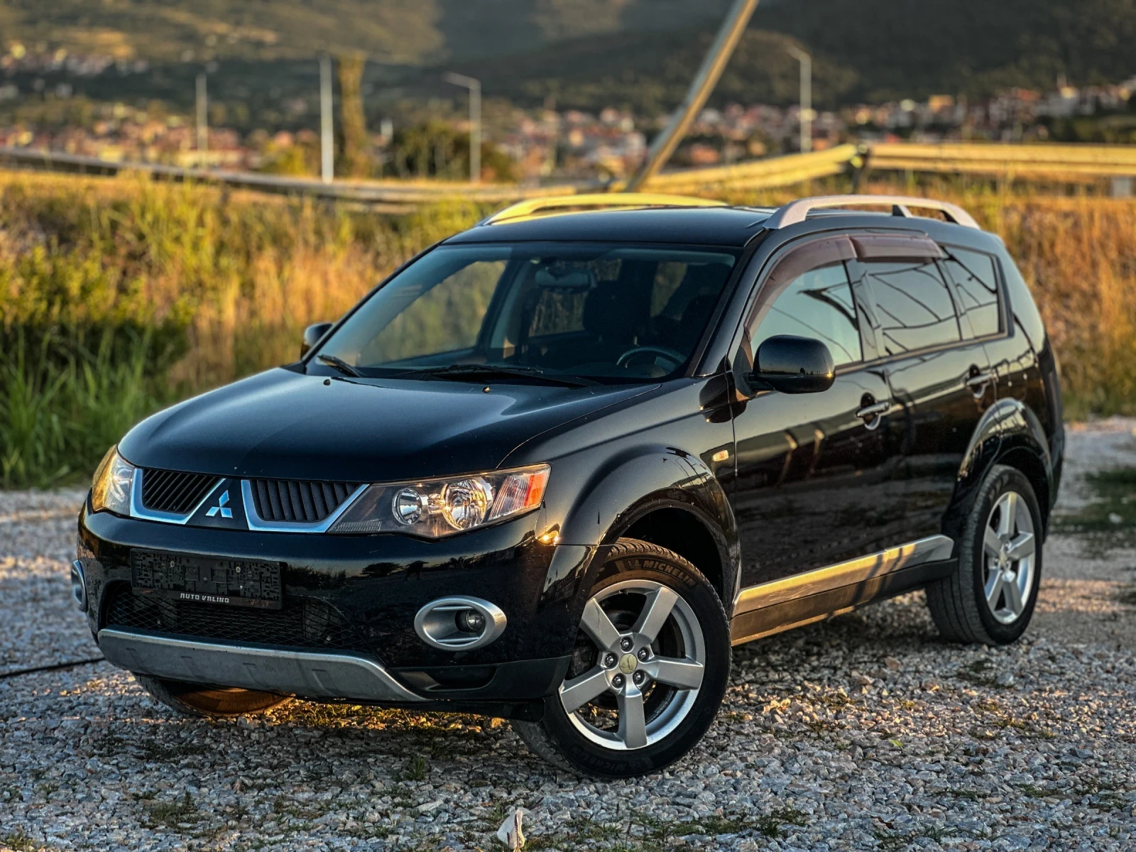 Mitsubishi Outlander 2.0DI-D::7МЕСТА::СЕРВИЗНА КНИЖКА, снимка 3 - Автомобили и джипове - 55249374