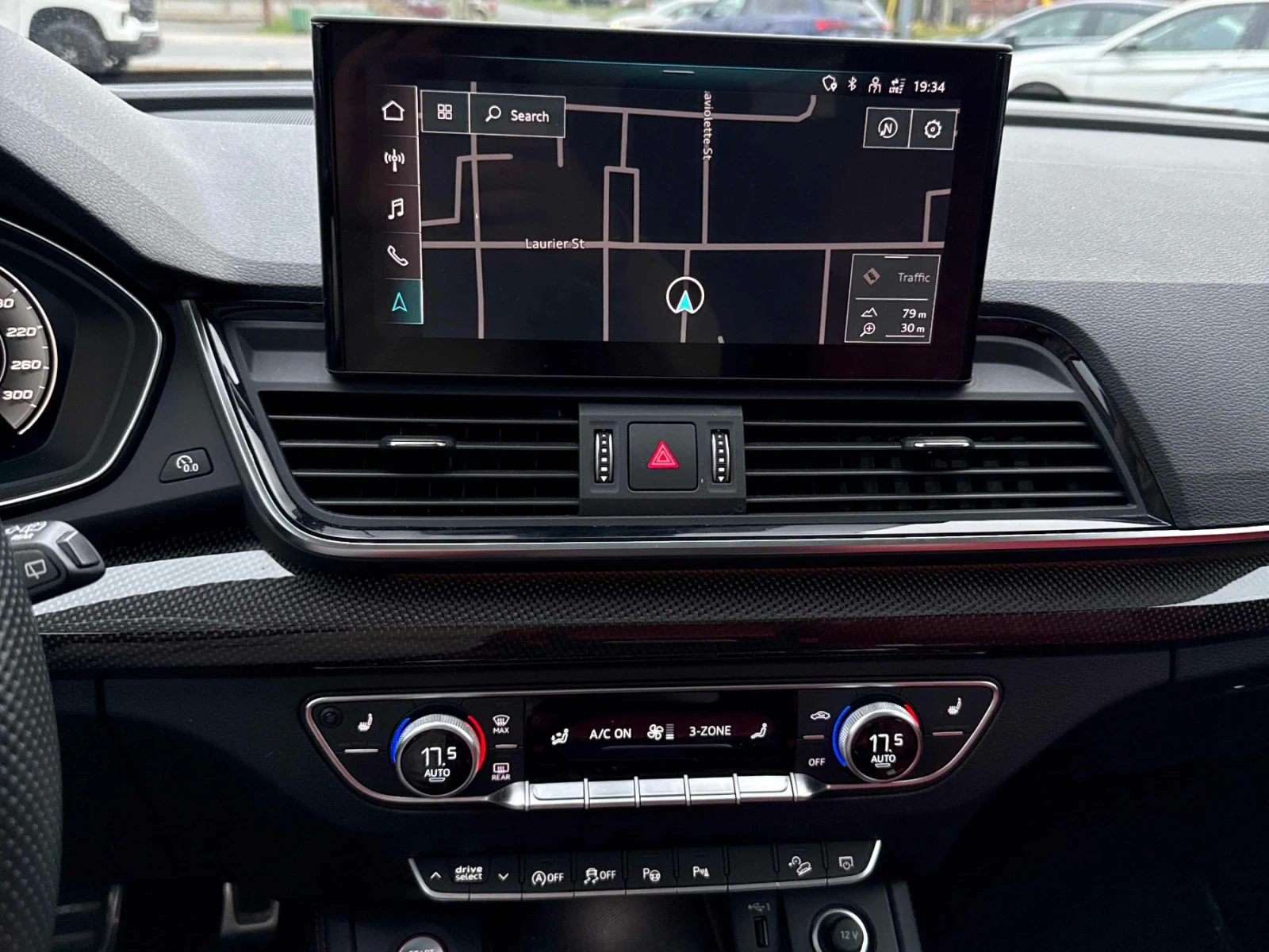 Audi SQ5 ДИСТРОНИК * ВЪЗДУХ * CARBON * ПОДГРЕВ * ПАНО, снимка 7 - Автомобили и джипове - 55254364