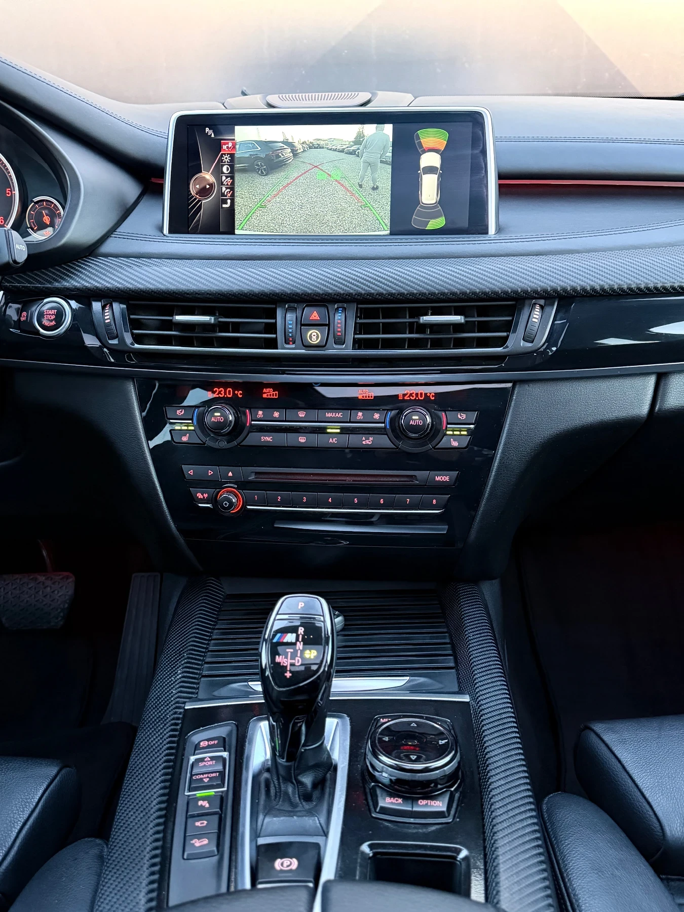 BMW X5 M50D| M-PACK| 360| B&O| PANO| TOP| СОБСТВЕН ЛИЗИНГ, снимка 8 - Автомобили и джипове - 56367326