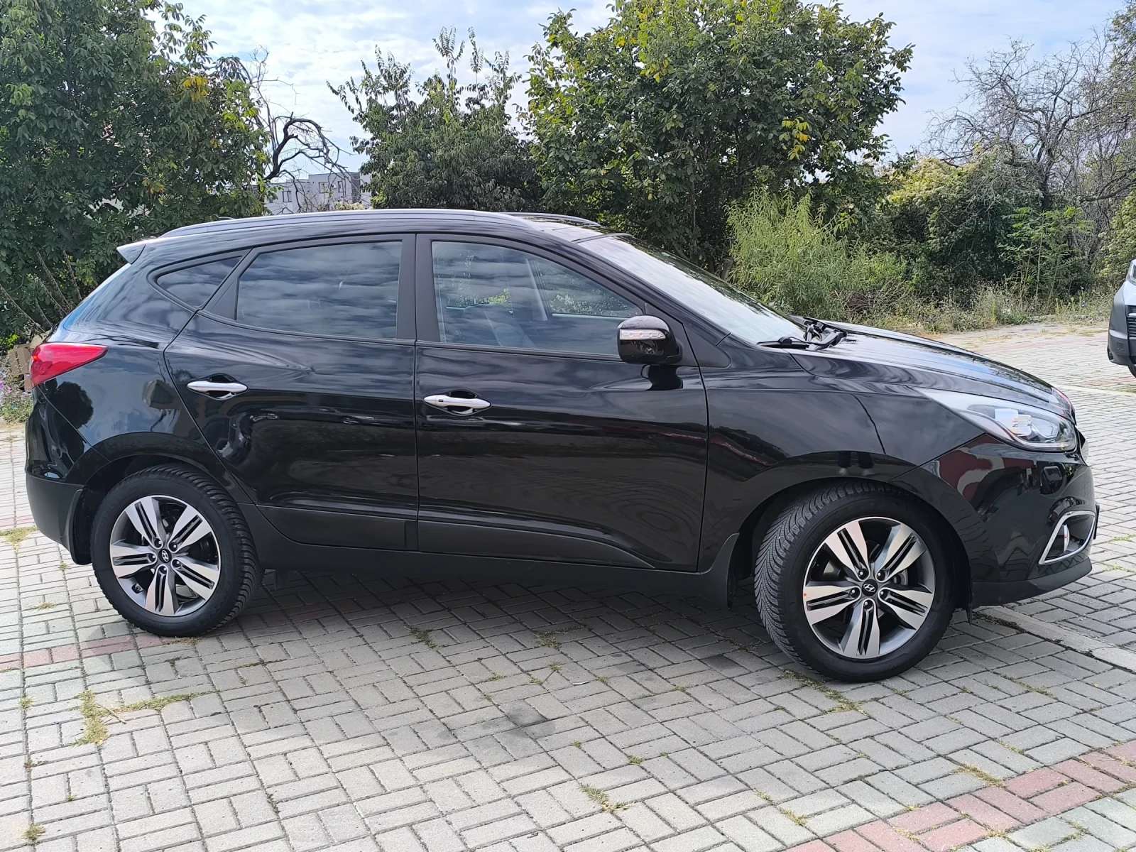 Hyundai IX35 2.0, снимка 6 - Автомобили и джипове - 56441420