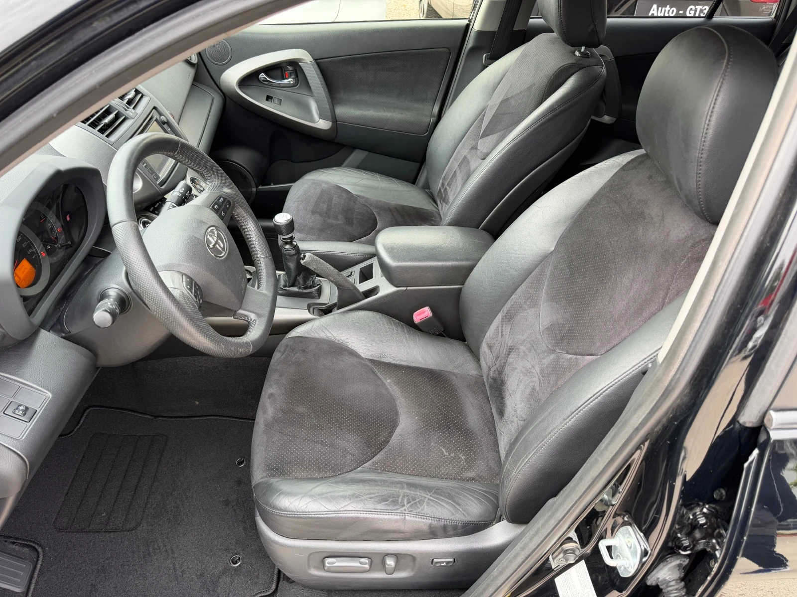 Toyota Rav4 2.2D4d 150�.� 6��.4x4 Luxury Navi | Mobile.bg � ����������� 8