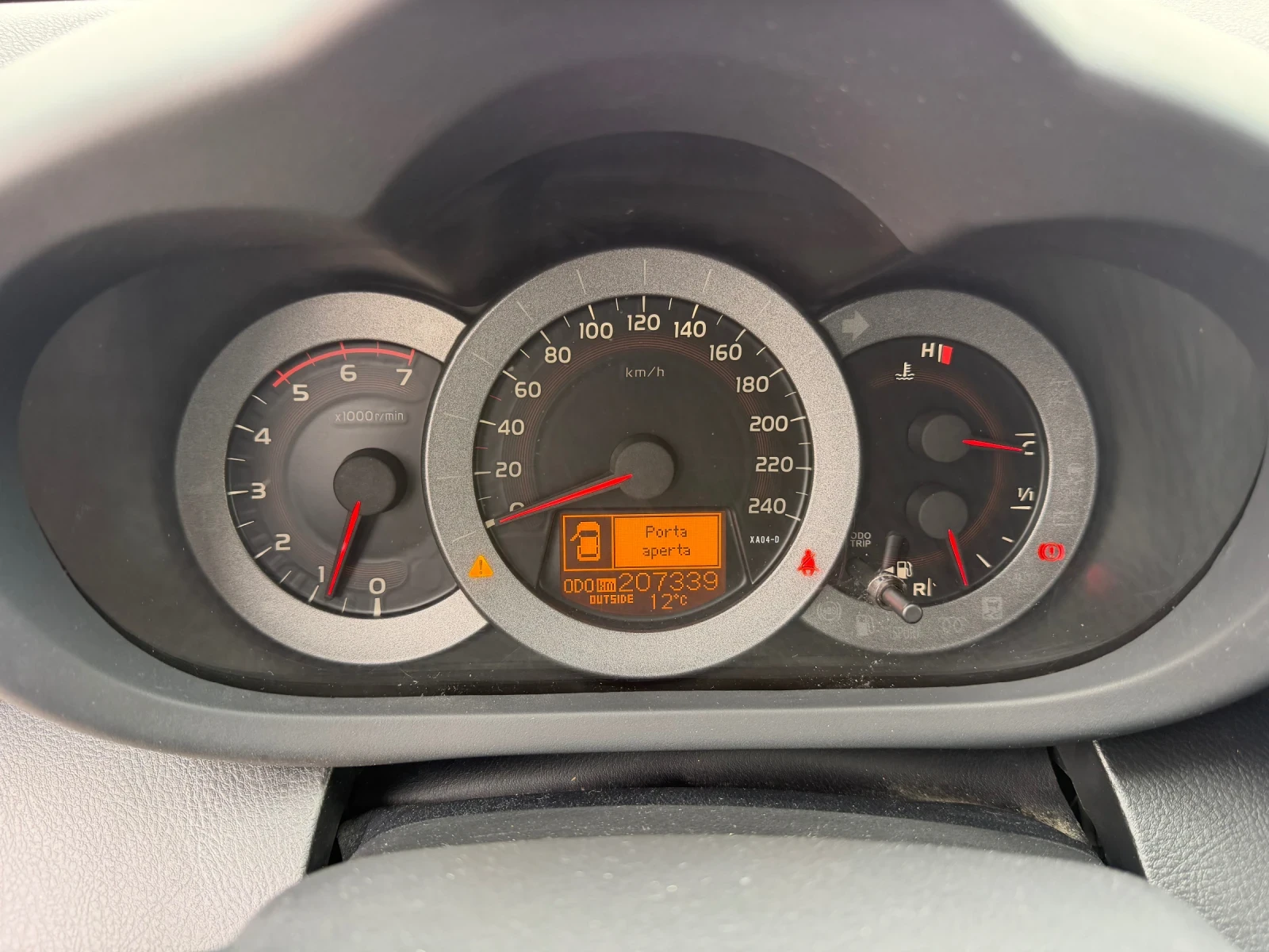 Toyota Rav4 2.2D4d 150�.� 6��.4x4 Luxury Navi | Mobile.bg � ����������� 10