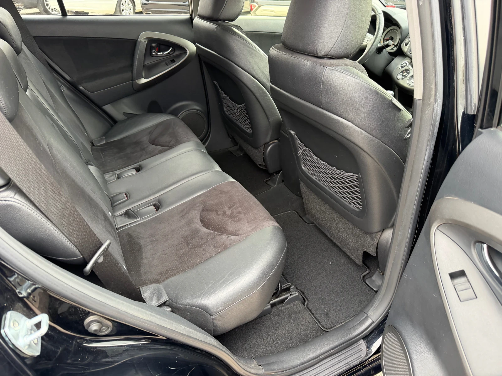 Toyota Rav4 2.2D4d 150�.� 6��.4x4 Luxury Navi | Mobile.bg � ����������� 15
