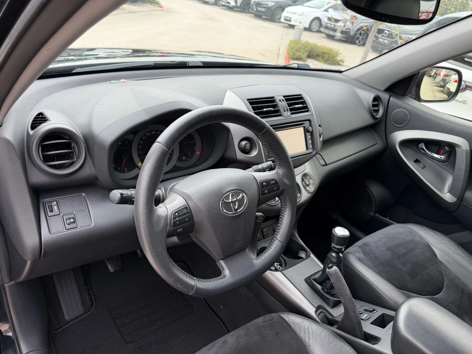 Toyota Rav4 2.2D4d 150�.� 6��.4x4 Luxury Navi | Mobile.bg � ����������� 7