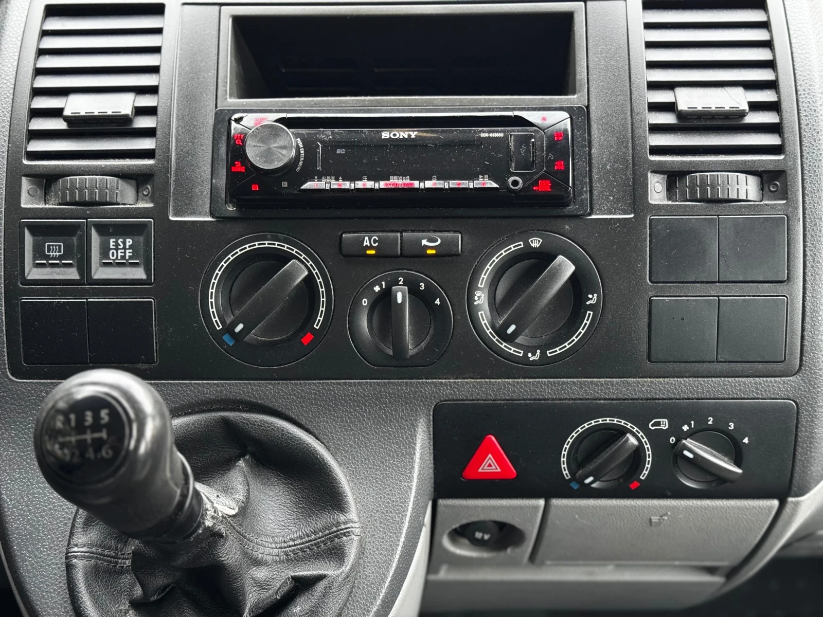 VW Transporter 2.5TDI* Klima* 8+ 1 - изображение 10