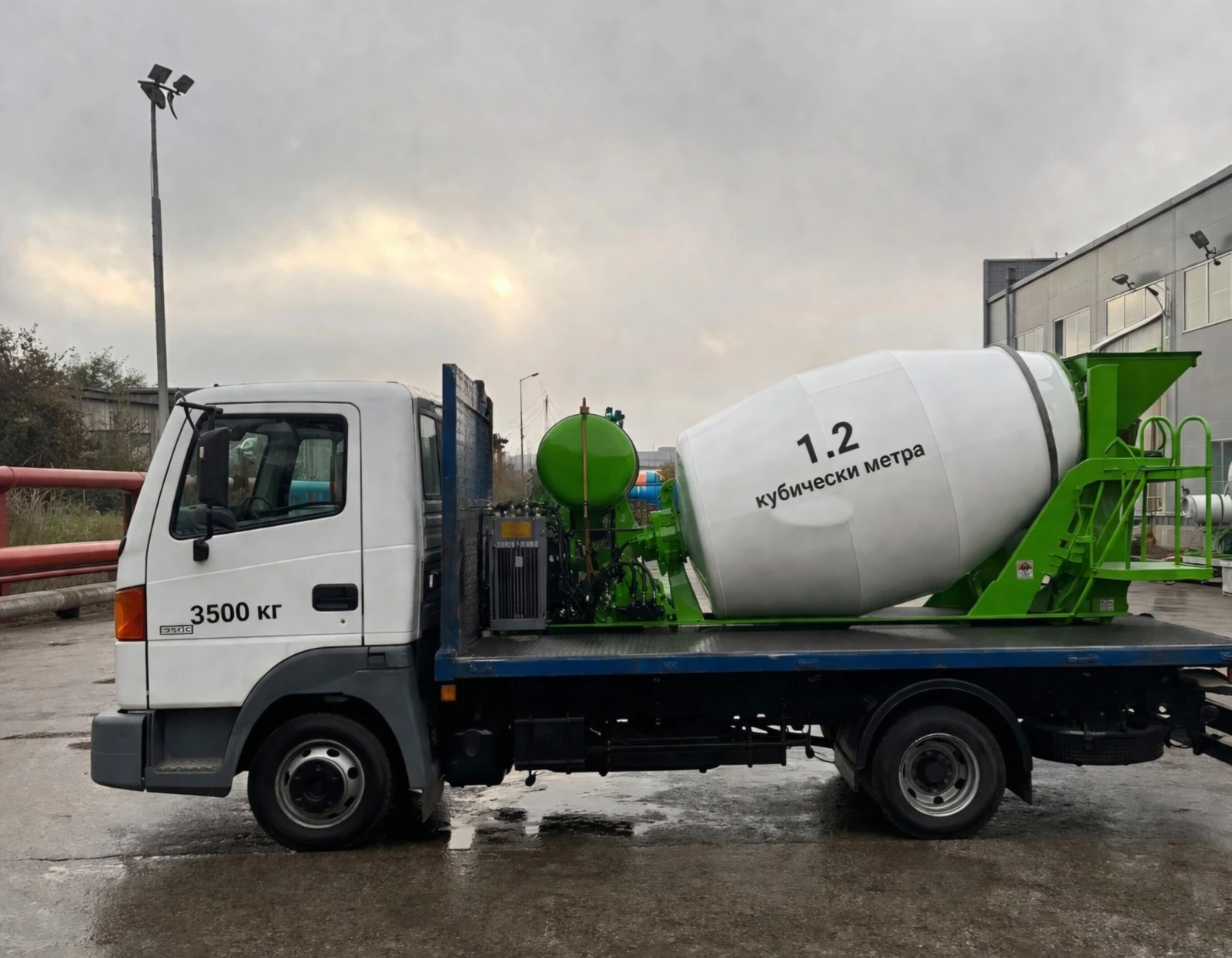 Nissan Capstar Бетоновоз / Самосвал, снимка 4 - Бусове и автобуси - 54399958
