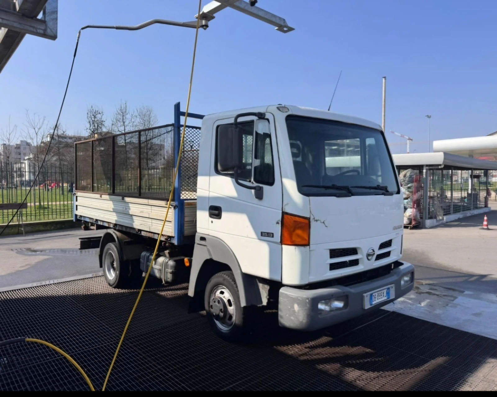 Nissan Capstar Бетоновоз / Самосвал, снимка 2 - Бусове и автобуси - 54399958