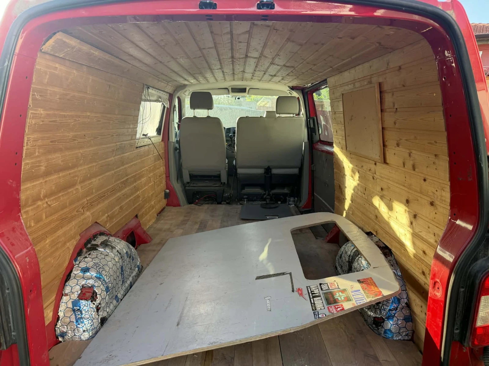 VW T5 2.0 БЕНЗИН 116к.с 2011г, снимка 6 - Бусове и автобуси - 55080629