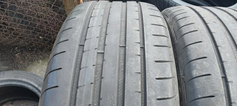 Гуми Летни 245/45R19, снимка 3 - Гуми и джанти - 32781747