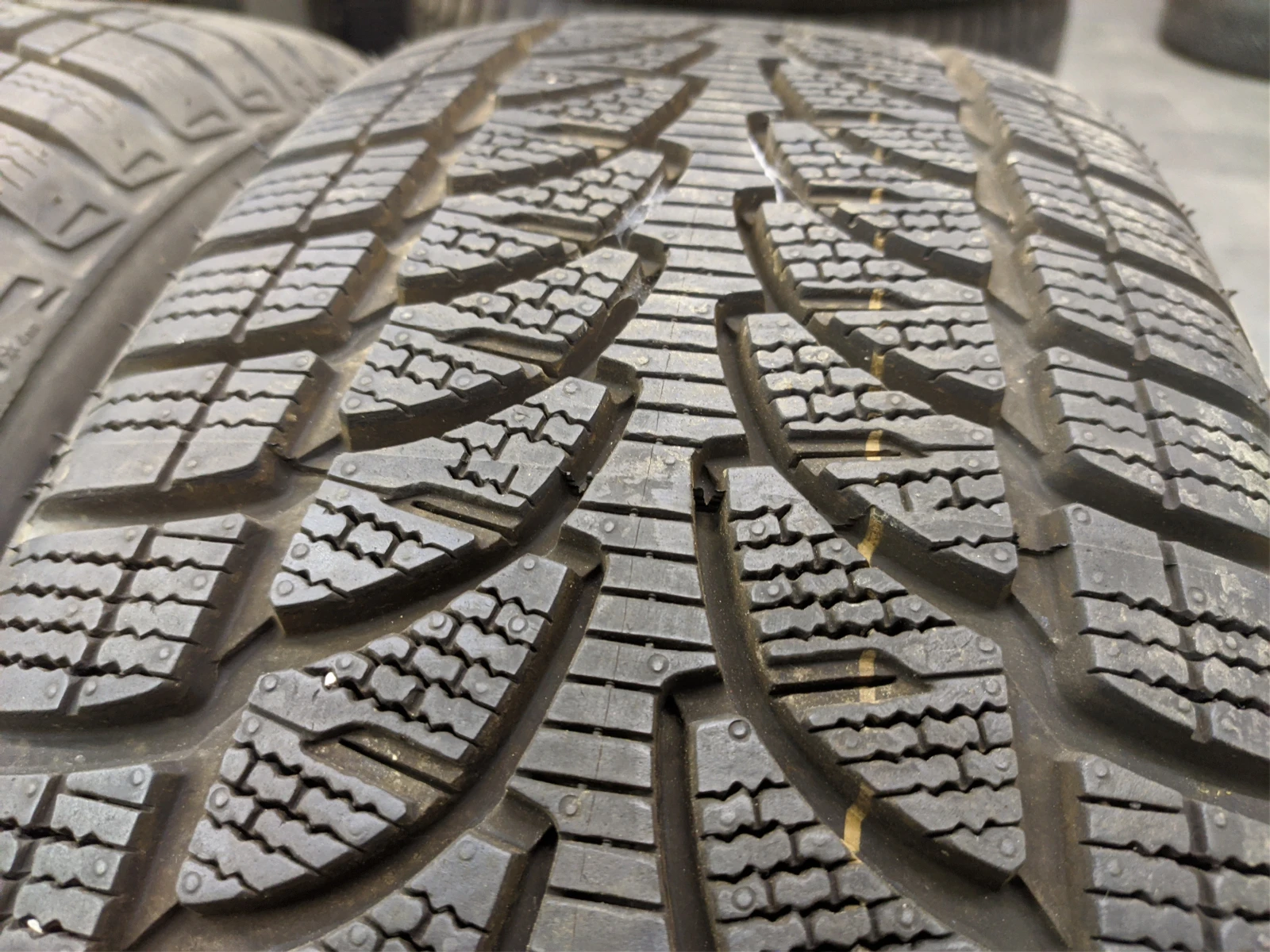  215/60R17 | Mobile.bg   6