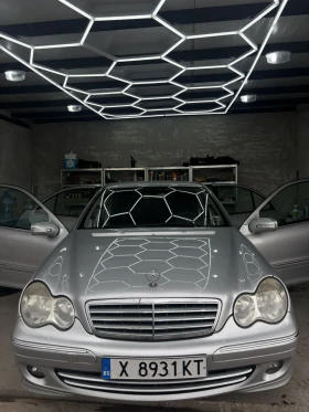 Mercedes-Benz C 220, снимка 4