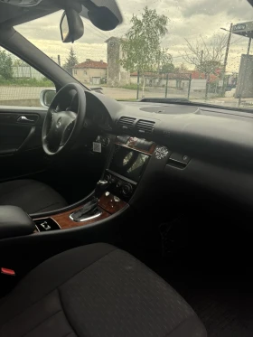 Mercedes-Benz C 220, снимка 10