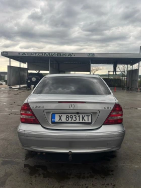 Mercedes-Benz C 220, снимка 8