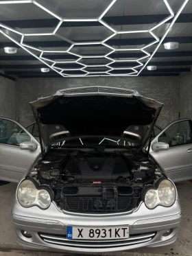 Mercedes-Benz C 220, снимка 2