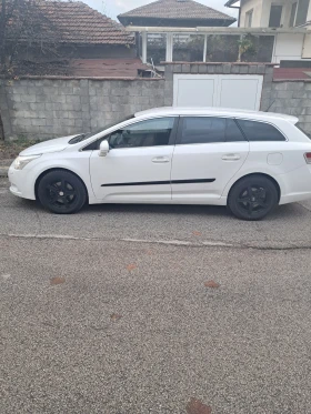 Toyota Avensis 2.2 дизел 150к.с, снимка 2