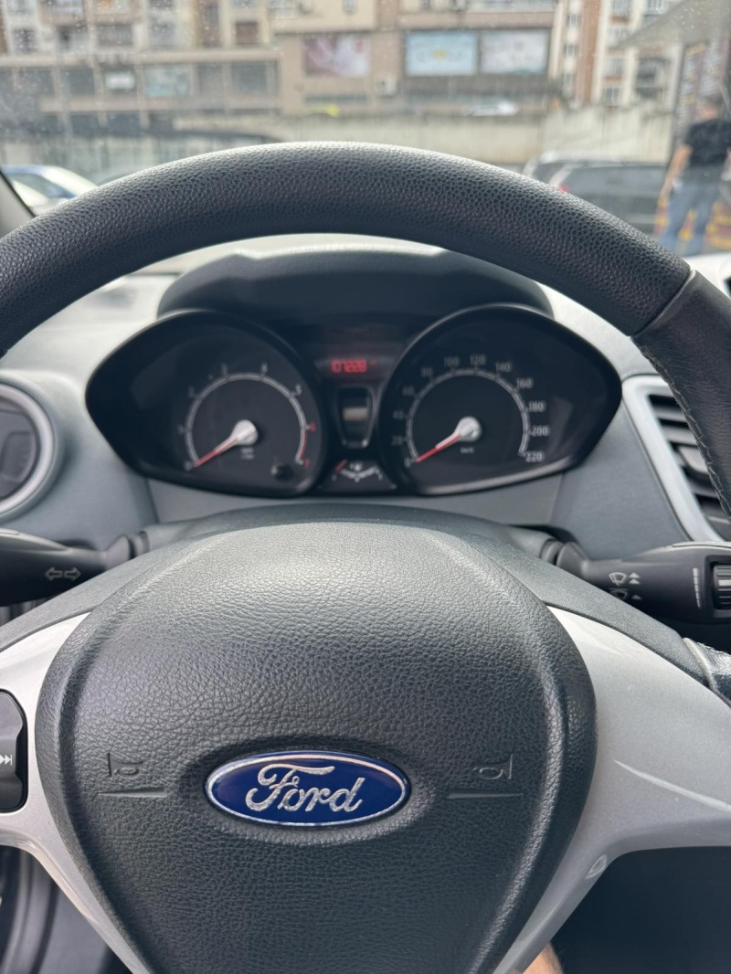 Ford Fiesta топ топ топ състояние, снимка 6 - Автомобили и джипове - 45296646