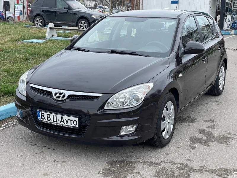 Hyundai I30 1.6Бензин/Климатроник, снимка 1 - Автомобили и джипове - 44654551