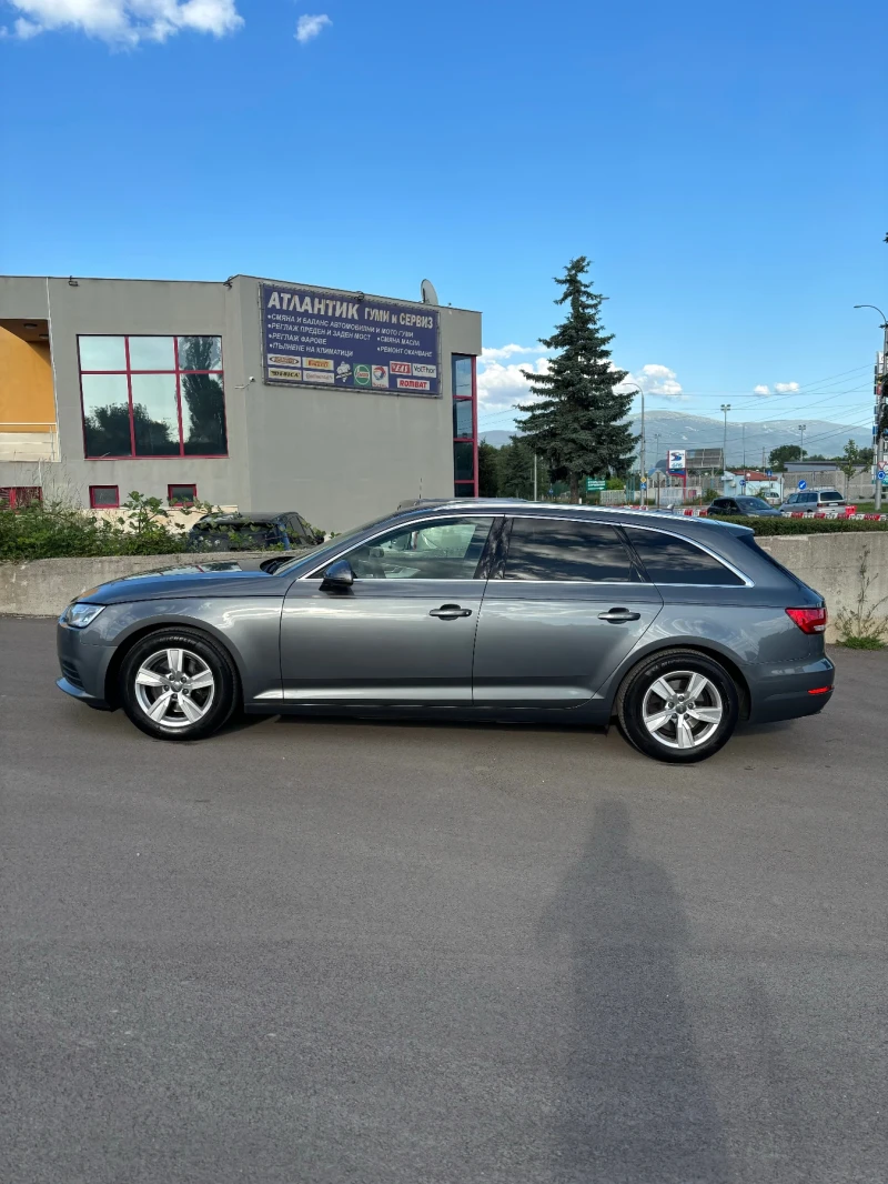 Audi A4 2.0TDI Avant Digital Cockpit, снимка 4 - Автомобили и джипове - 47425387