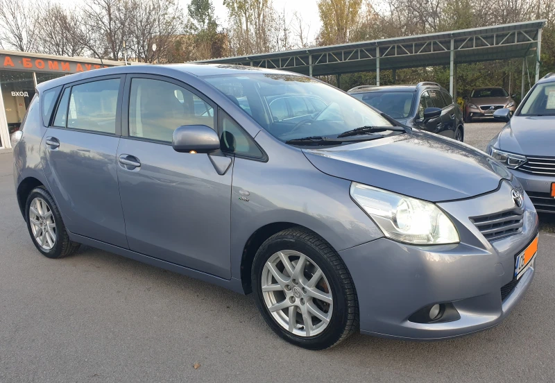 Toyota Verso 2.2D-150к* АВТОМАТИК* XENON* Klima* , снимка 3 - Автомобили и джипове - 48014743