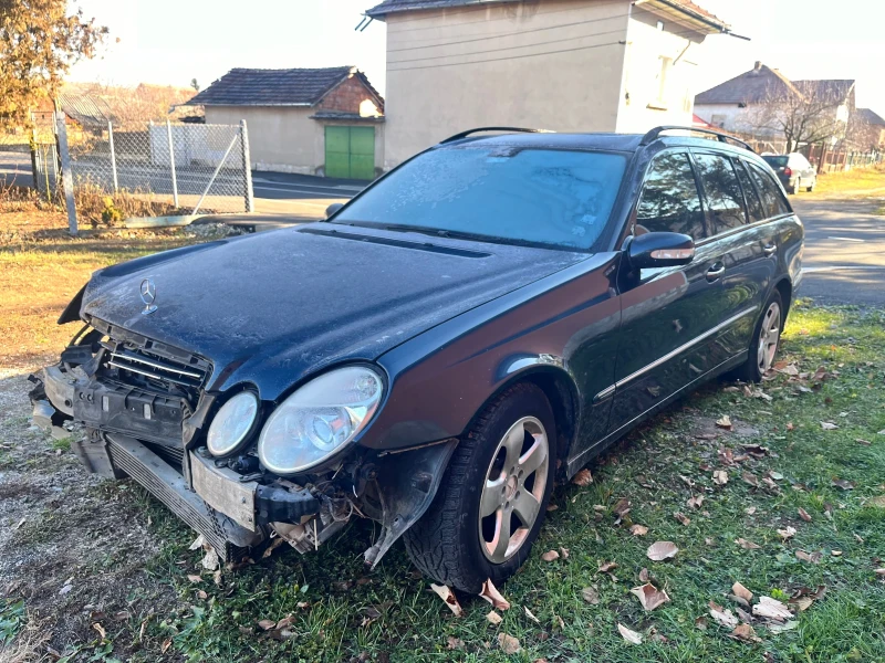 Mercedes-Benz E 220 2.2cdi, снимка 4 - Автомобили и джипове - 48277638