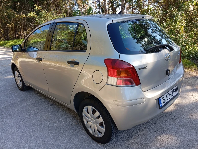 Toyota Yaris 1.0 68 к.с, снимка 2 - Автомобили и джипове - 49324804