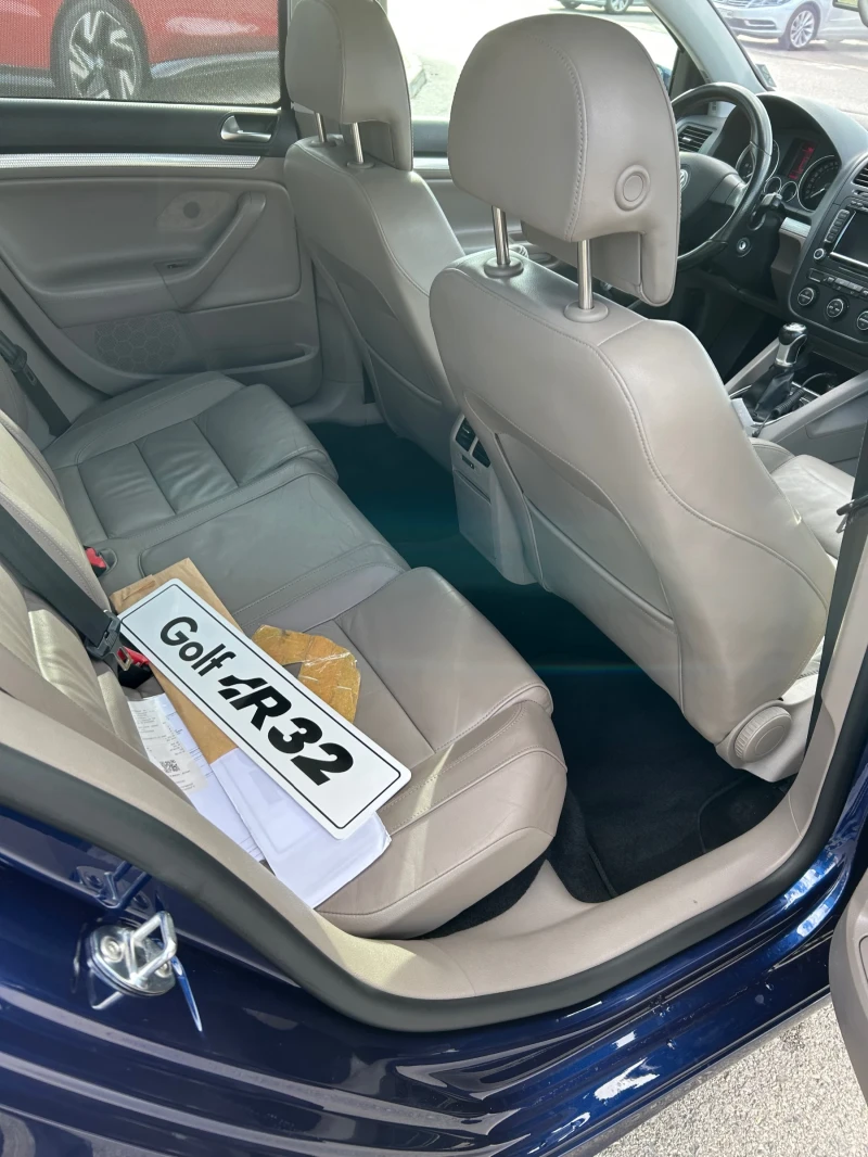 VW Golf R32, снимка 14 - Автомобили и джипове - 52297822