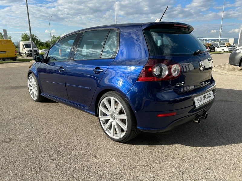 VW Golf R32