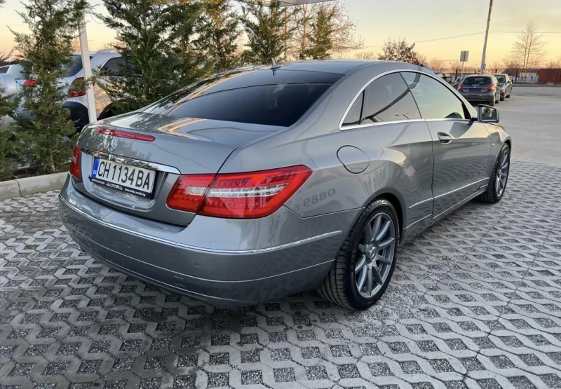 Mercedes-Benz 220, снимка 3 - Автомобили и джипове - 52564317