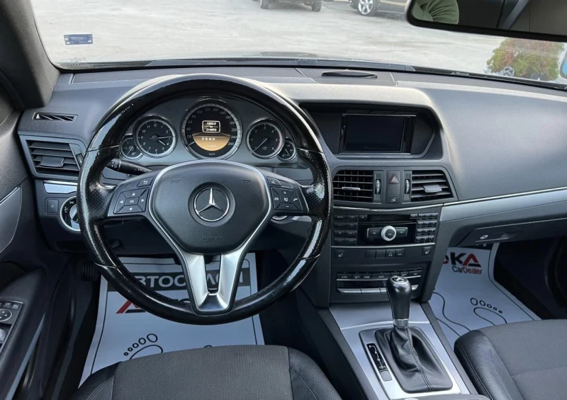 Mercedes-Benz 220, снимка 5 - Автомобили и джипове - 52564317