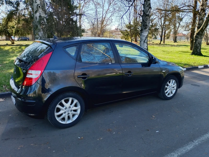 Hyundai I30, снимка 5 - Автомобили и джипове - 52741137