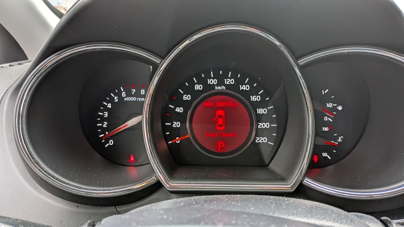 Kia Rio, снимка 6 - Автомобили и джипове - 53390985