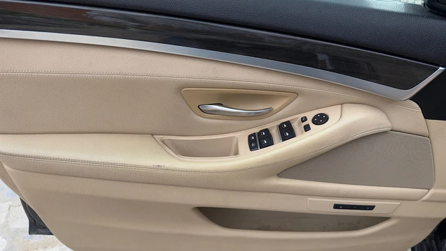 BMW 535 iXdrive, снимка 14 - Автомобили и джипове - 53739314