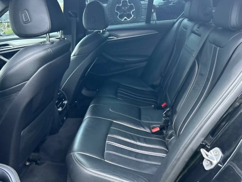BMW 530 xDrive/ШИБИДАХ/ПОДГРЕВИ, снимка 15 - Автомобили и джипове - 54378925