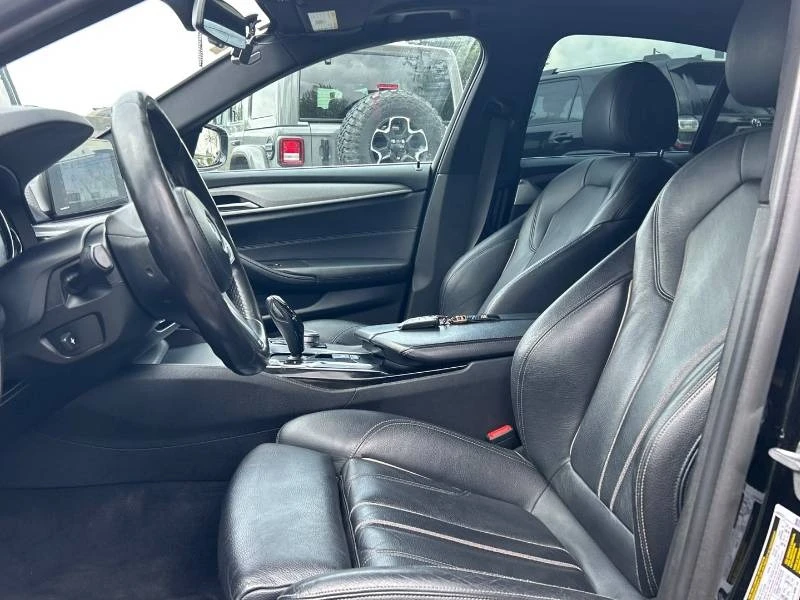 BMW 530 xDrive/ШИБИДАХ/ПОДГРЕВИ, снимка 14 - Автомобили и джипове - 54378925