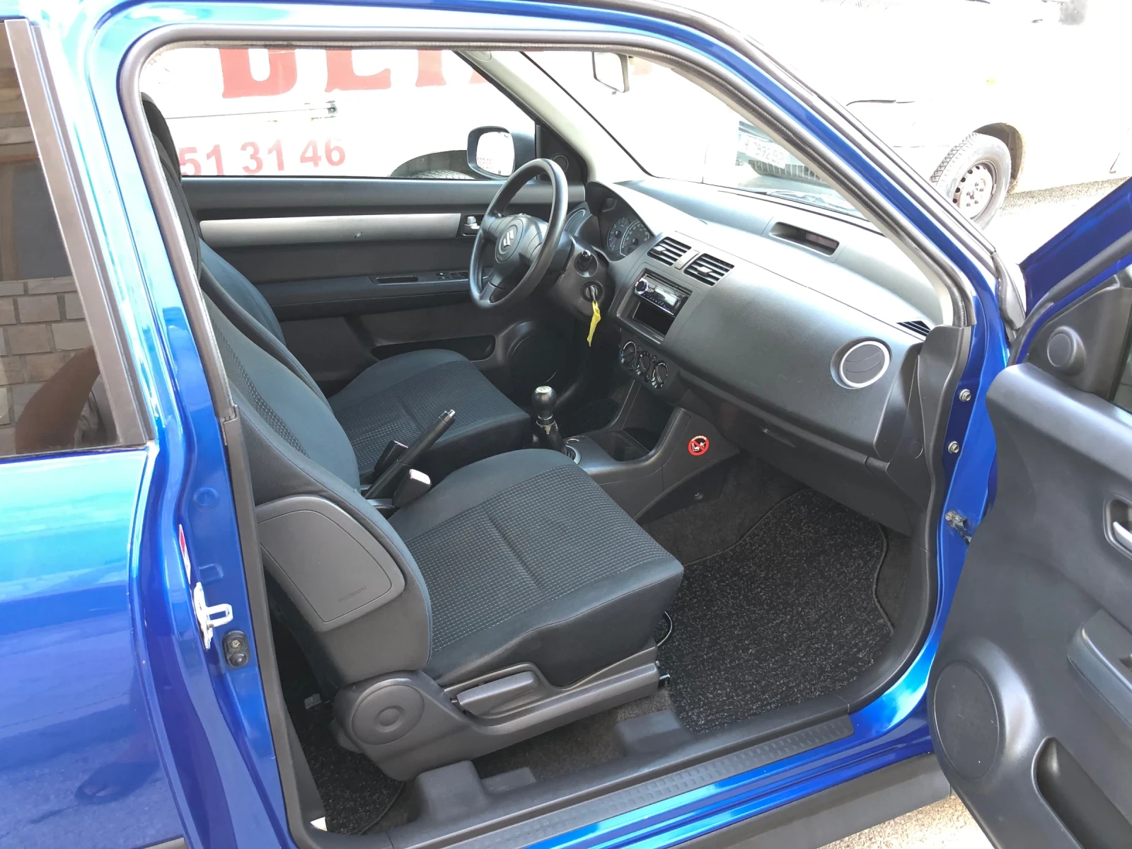 Suzuki Swift 1.3i SPORT - изображение 10