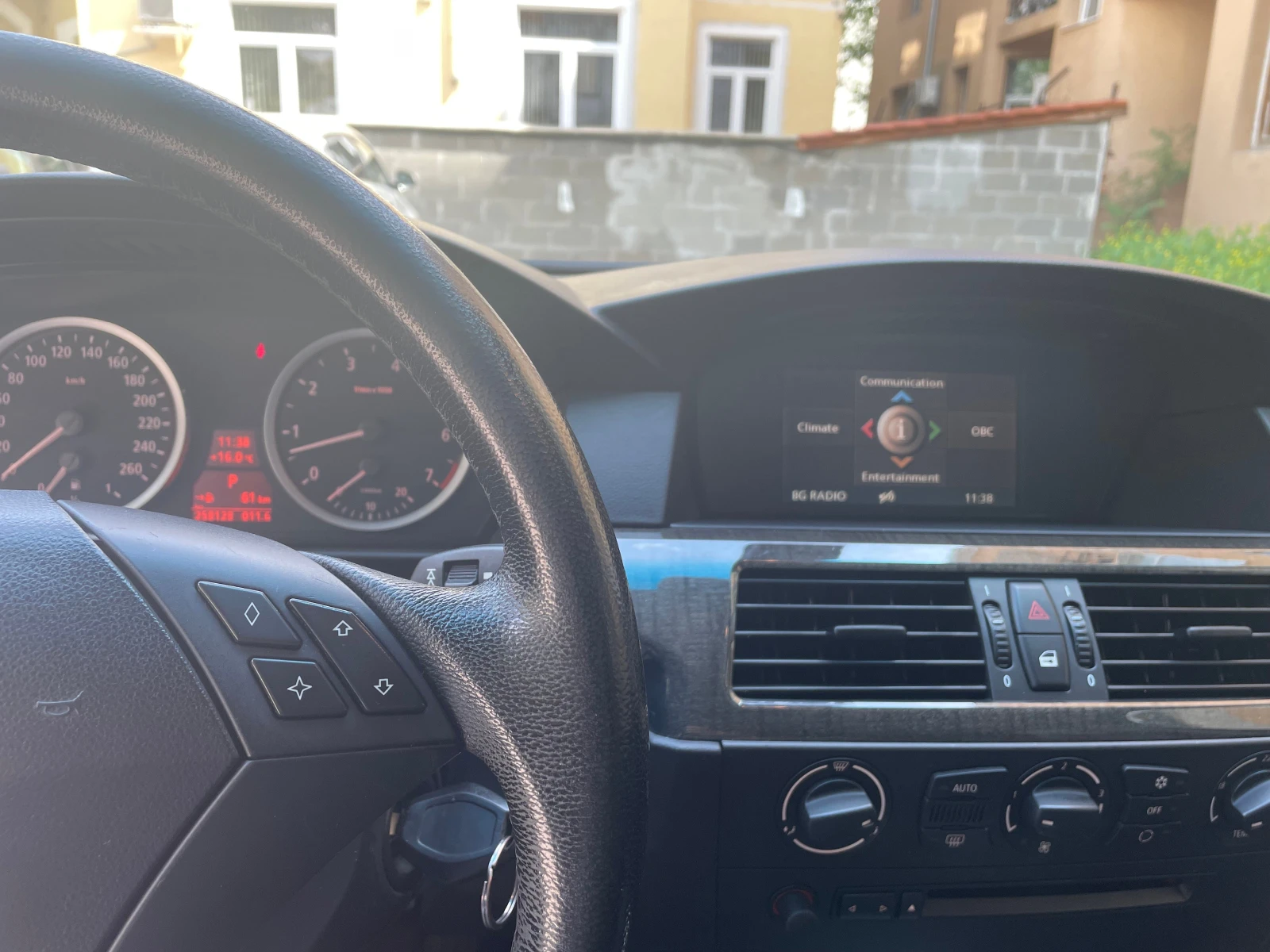 BMW 520  - изображение 3