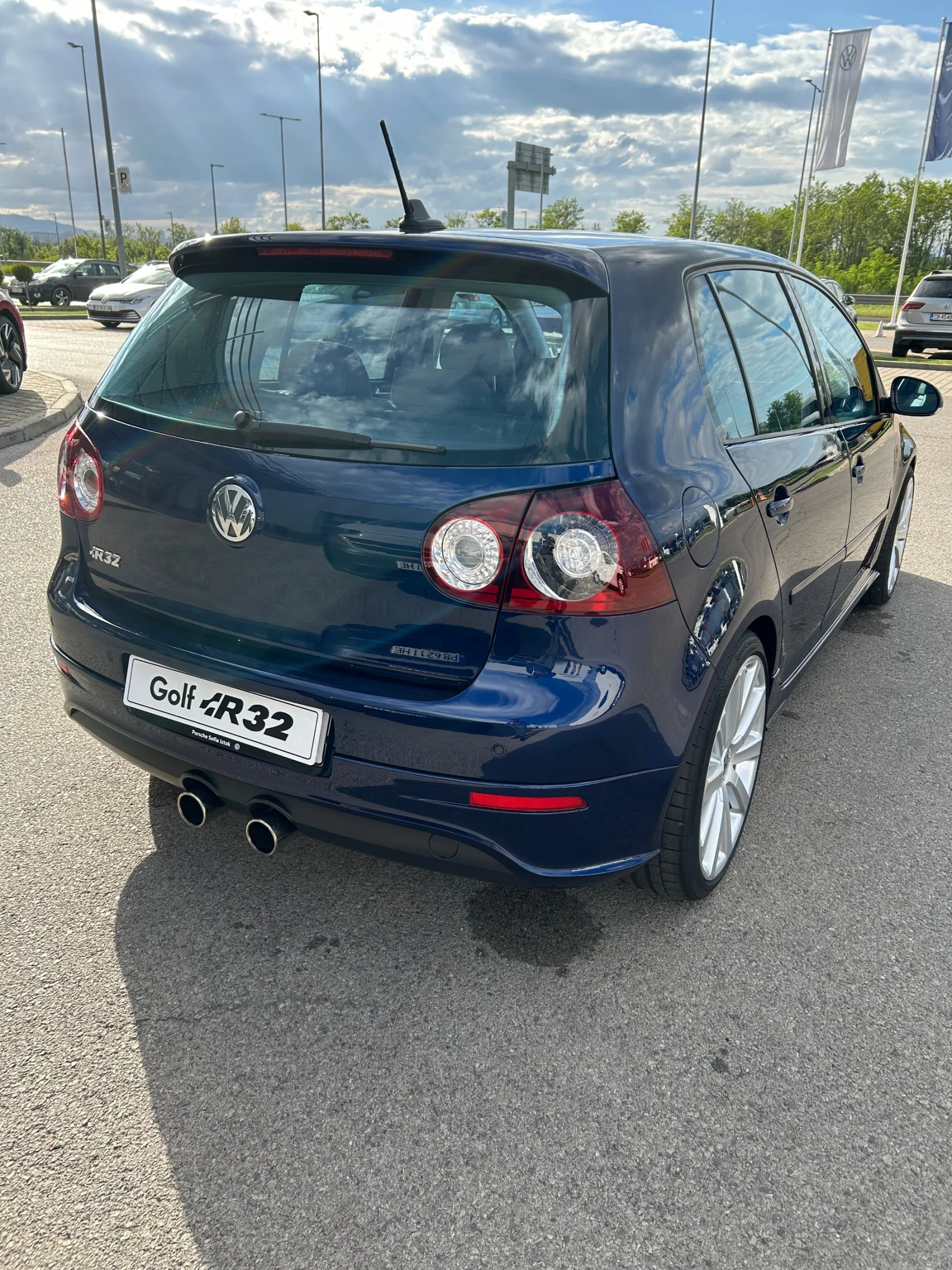 VW Golf R32 - изображение 6