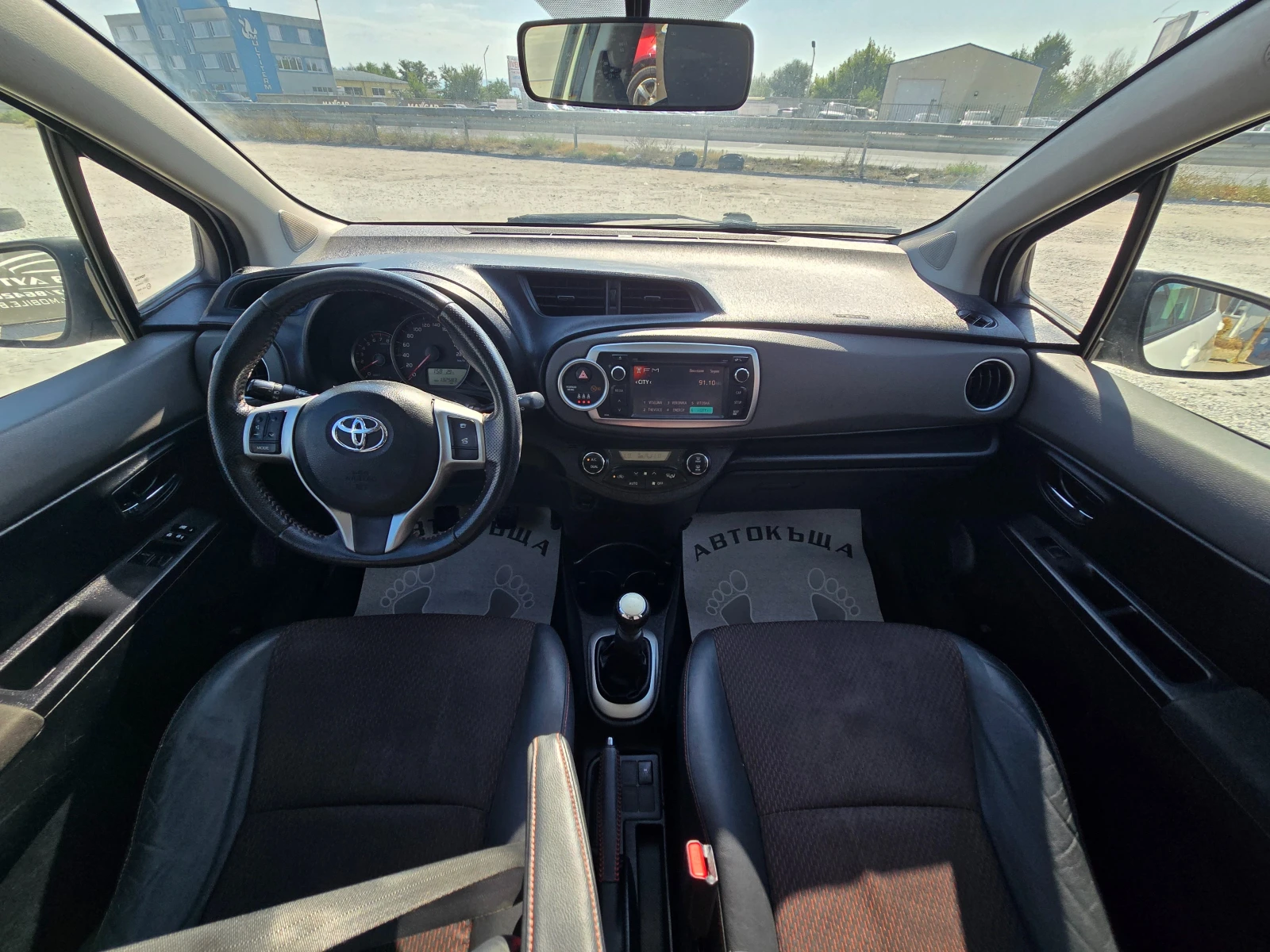Toyota Yaris 12г.1, 3-99к.с.КОЖА, НАВИ, ПАНОРАМА - изображение 10