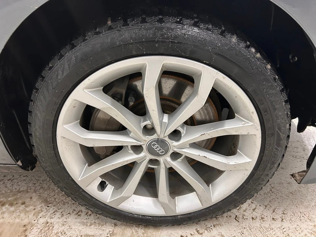 Audi A4 * 4dr Sdn Auto Progressiv quattro * CARFAX * БЕЗ П - изображение 6