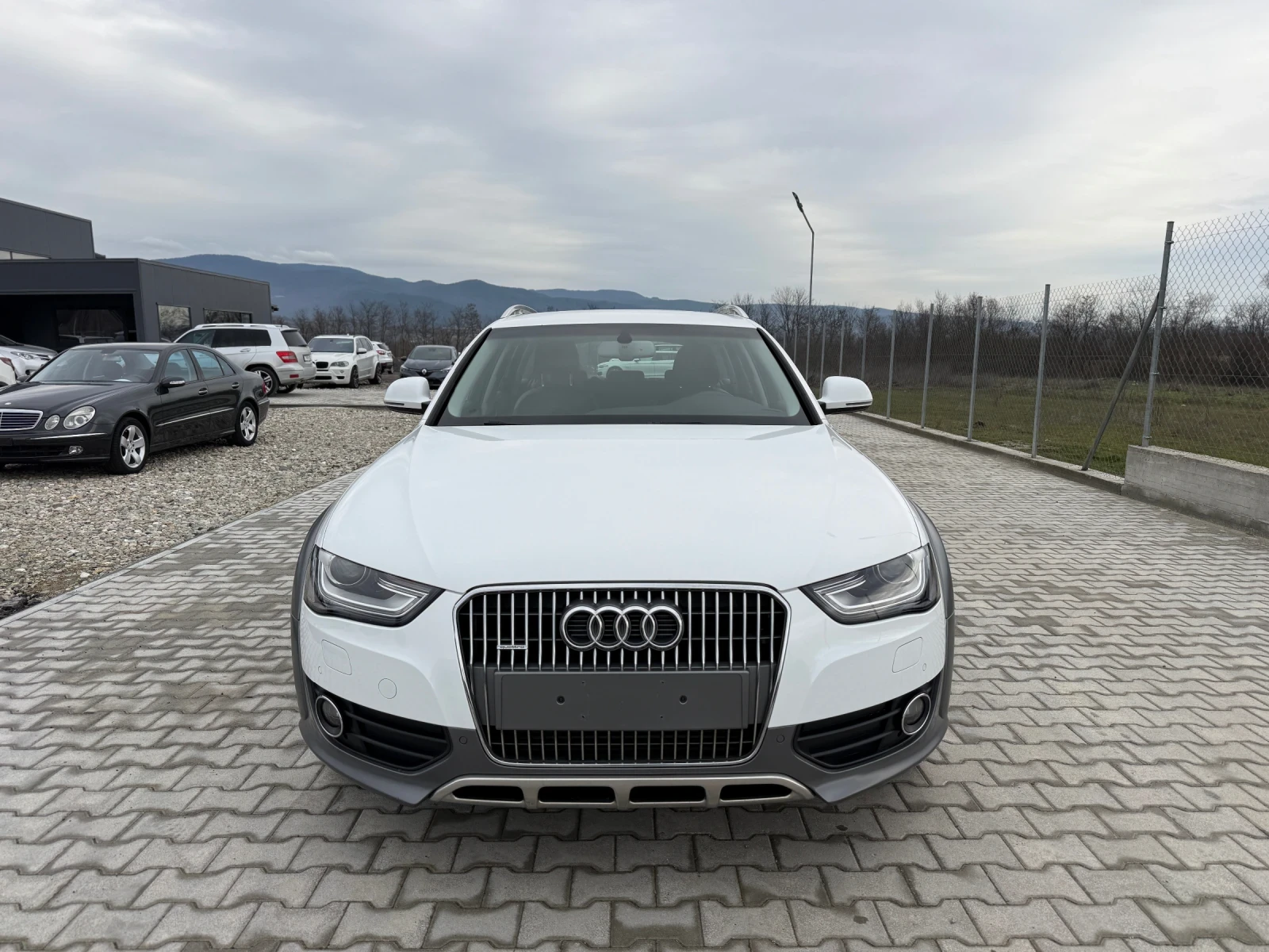 Audi A4 Allroad 2.0TDI QUATTRO BANG&OLUFSEN, снимка 2 - Автомобили и джипове - 53831423