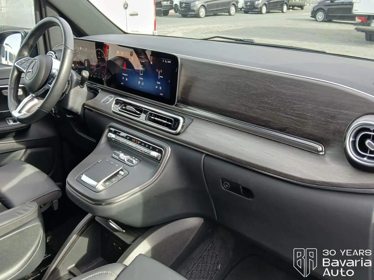 Mercedes-Benz V 300 d Extralang 4Matic Automatik Avantgarde, снимка 7 - Автомобили и джипове - 53918560