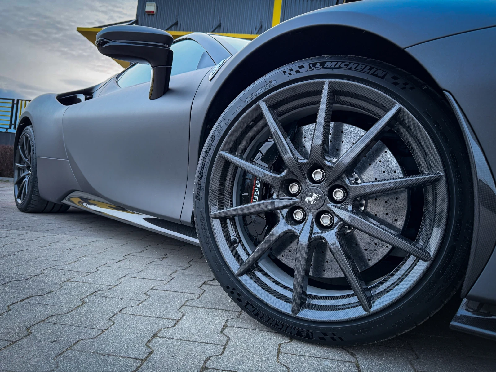 Ferrari SF 90 Spider / CARBON WHEELS / Canna di Fucile Opaco, снимка 17 - Автомобили и джипове - 53927708