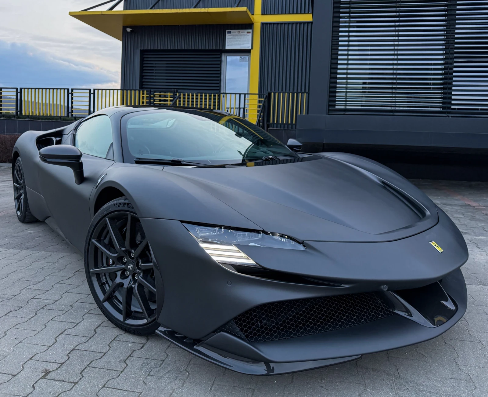 Ferrari SF 90 Spider / CARBON WHEELS / Canna di Fucile Opaco, снимка 3 - Автомобили и джипове - 53927708