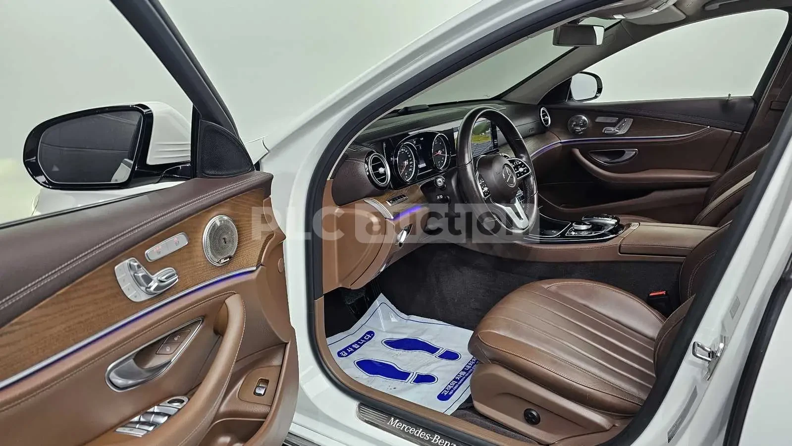 Mercedes-Benz E 220 �������� * ������� * 2 ����� * KEYLESS * BURMESTER | Mobile.bg � ����������� 10