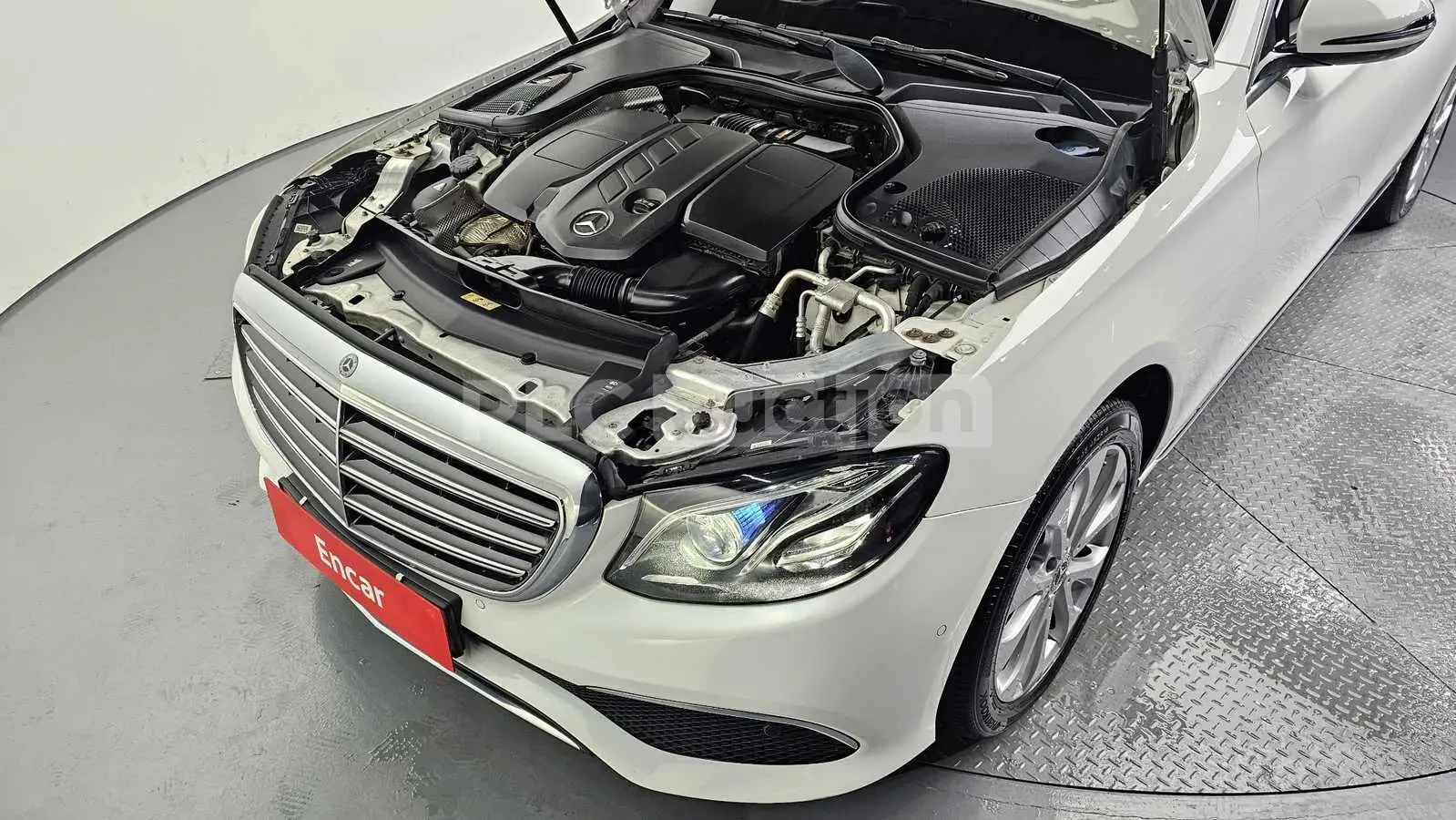 Mercedes-Benz E 220 �������� * ������� * 2 ����� * KEYLESS * BURMESTER | Mobile.bg � ����������� 6